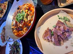 -川流不息·地道川菜·小龙虾(新松江路店)