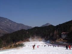 -大别山南武当滑雪场