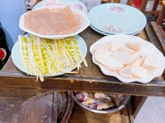 -肖肖酸萝卜鱼火锅(总店)