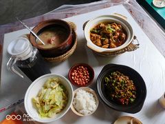 -李记社区家常菜馆(金秋千秋别墅花园店)