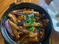 茄子煲-黄记四更烤乳猪店
