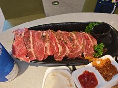 -海底捞火锅(新松江路生日主题店)