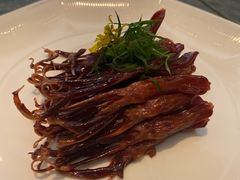 秘制酱鸭舌-世博源公馆·本帮融合菜·主题包厢·江景餐厅