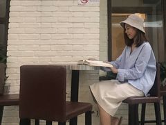 -两棵枇杷树
