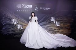 -拉瑞娜LaReine婚纱礼服高级定制