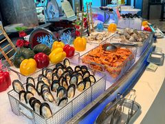 -亚洲国际大酒店·云顶阁旋转自助餐厅
