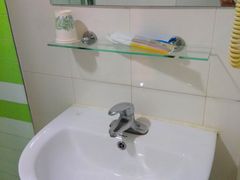 -7天连锁酒店(上海徐家汇龙华路地铁站店)