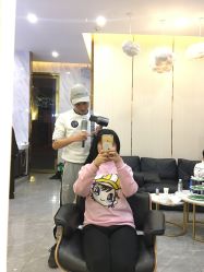 -V HAIR SALON造型