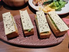 黑松露斑斓酱烤牛油吐司-漫活堂·喜泰荟·东南亚风味小馆(美林M·LIVE天地店)