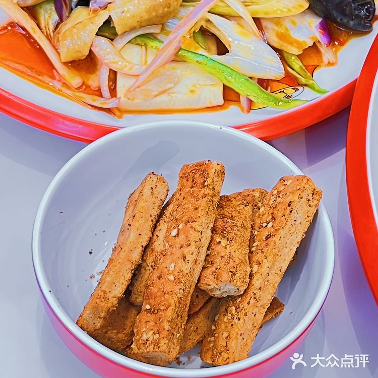 人均20吃撑新疆美食 | 成都银泰城这家新疆菜👇
