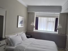 -深圳富苑皇冠假日套房酒店