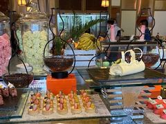 -大中华希尔顿酒店-念自助餐·嗨啤·小龙虾
