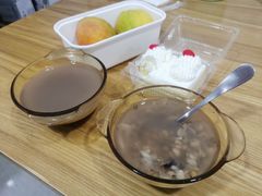 -红宝石·鲜奶小方·海派西点房(南丹店)