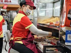 -Bánh Mì Huynh Hoa