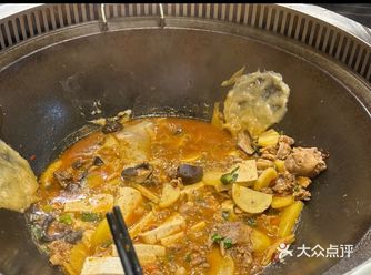 在千岛湖吃到扶墙出！这家灶台鱼也太香了吧!\n