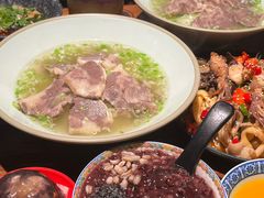 -八月美食小馆(银泰城总店)