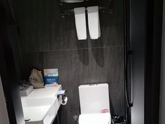 -如家旗下-成都电子科大建设北路地铁站睿柏·云酒店