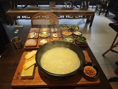 -银米·云南传统过桥米线(双廊黑金冠店)