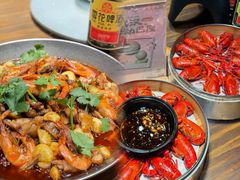 -巴厘龙虾·榜首油焖大虾(音乐学院·沿江酒馆店)