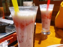 草莓可尔必思-三月居酒屋(青年大街店)