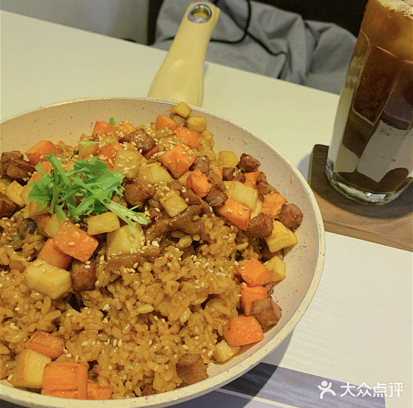 B1 口步行380m 环境