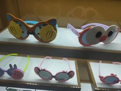 -罗伯特眼镜·蔡司官方授权(罗湖国贸店)