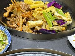 排骨土豆豆角玉米茄子南瓜铁锅炖-缘福乡村铁锅炖民宿(八达岭店)