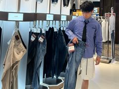-王府井百货熙地港店