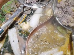 -洱火云南酸菜牛肉火锅(石景山当代商城店)