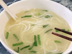 -建新园过桥米线(宝善街店)