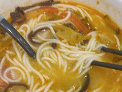 -蒙自源米线大王(花园城商场店)