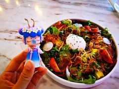 藜麦窝蛋沙拉-The Rug Cafe(王府中环店)