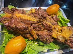 -牧民人家羊粪火自煮手把肉餐馆