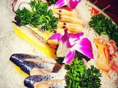 -青瓦餐厅·生鱼片·韩园烤肉(西塔店)