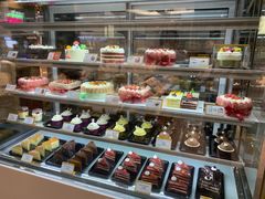 面包甜点陈列柜-仟吉(星汇维港店)