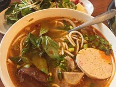 -鸿记越南牛鸡粉