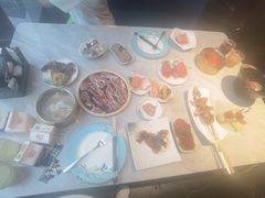 -雍容荟帝王蟹活龙虾展台自助(IFS黑金店)