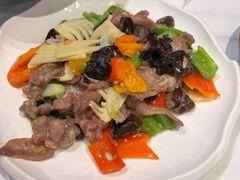 -犇逸·乐山跷脚牛肉·四川现炒(览海店)