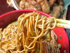 -爆炸头阿姨小四川正宗川味小吃(无任何分店)