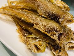 特色大烤子鱼-上海会馆(香港名都店)