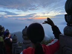 -峨眉山报国寺