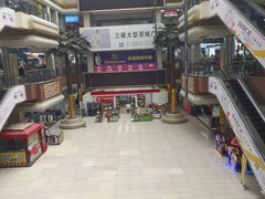 -汉口北国际商品交易中心品牌服装城