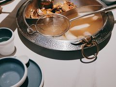 -左庭右院鲜牛肉火锅(金山万达店)