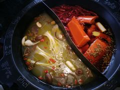 -三个四川人火锅(华联商厦店)