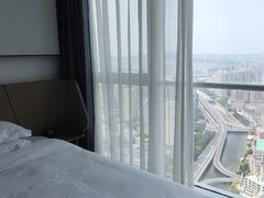 -大连星海皇冠假日酒店