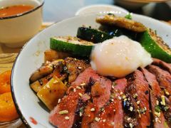-POKEE VIA&Brunch·维娅(重庆来福士店)