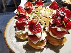 草莓忌廉华夫饼-BE BRIGHT KITCHEN(正佳广场店)