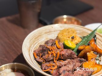 杭州｜它是“美食荒漠”里的牛？满满初牛