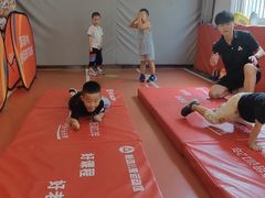 -悦动体能篮球羽毛球网球(三里河店)