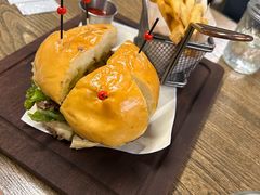 -BOURBON 玻本美式餐厅酒吧(虹桥新天地店)